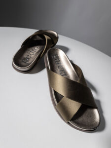 DALIANA silk slides