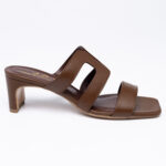 Strapped δερμάτινα mules