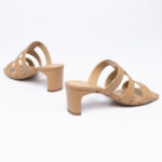 Strapped δερμάτινα mules