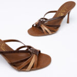 Δερμάτινα strapped mules
