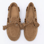 Καστόρινα boat loafers με χάντρες